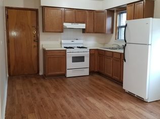 2108 E 72nd Pl APT 2S, Chicago, IL 60649
