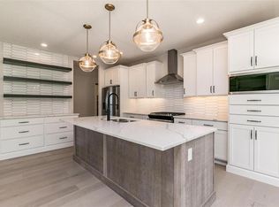 6231 Rapids Ridge Rd NE, Cedar Rapids, IA 52411