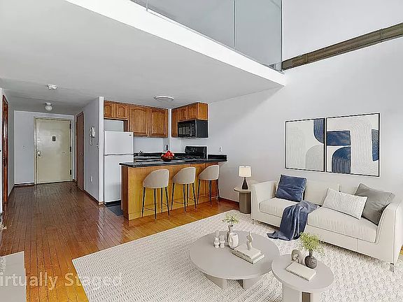 2nd image of 212 E 10th St APT 4A
