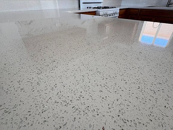 5th image of 73538 Sun Valley Dr APT 3