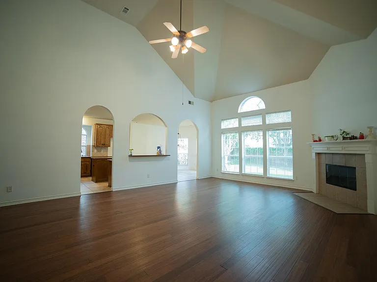 15105 Regal Oak Ln — Photo 6