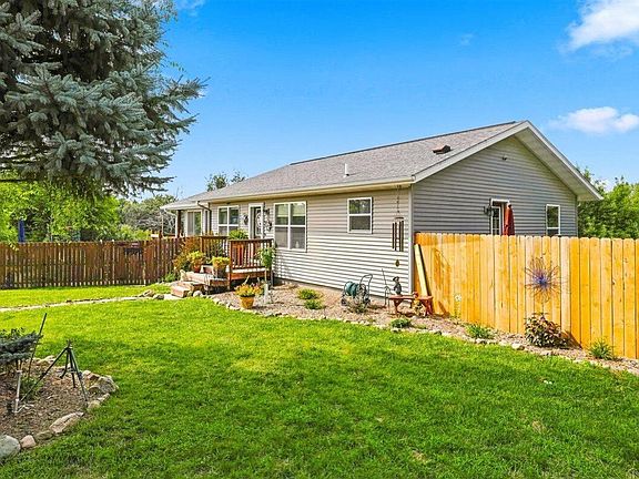 4th image of 2912 Light Breeze Ln