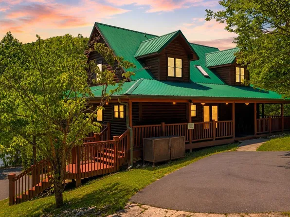 1510 McCarter Hollow Rd, Sevierville, TN 37862