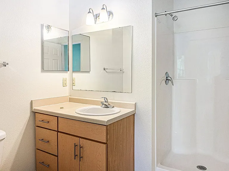 Limestone Creek Apartment Homes — Photo 66