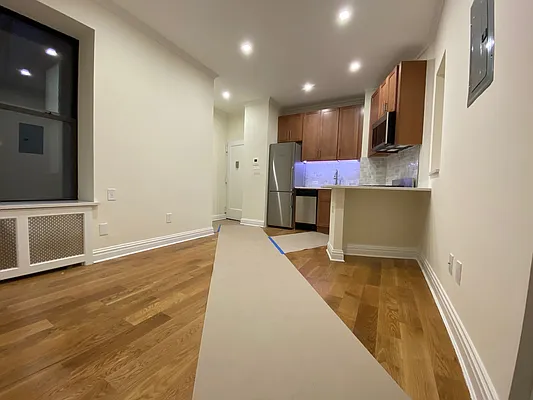 Rented by One New York Realty Inc | media 5