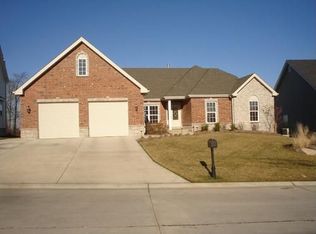 913 Lafayette Landing Pl, Saint Charles, MO 63303