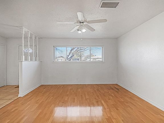 4th image of 1012 Tarleton St