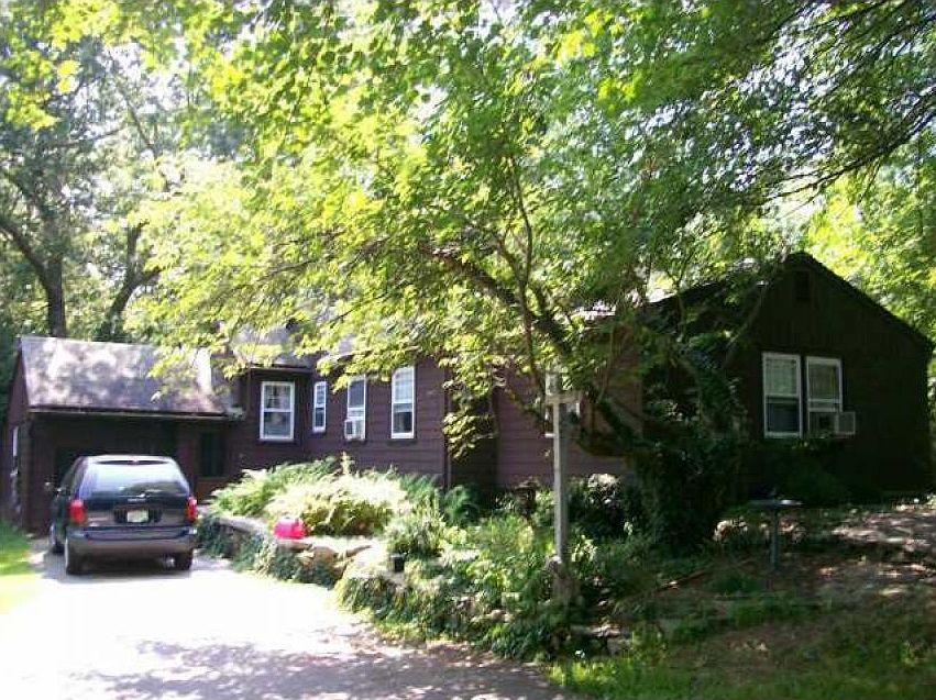 2nd image of 690 Tunk Hill Rd