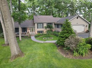4312 East Dr, Crystal Lake, IL 60012