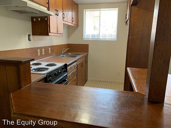 4th image of 1105 W Goshen Ave #B