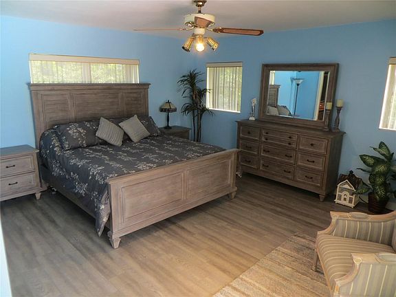 5th image of 1024 S Southlake Drive