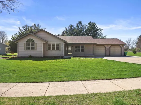18 Lilac LANE, Edgerton, WI 53534