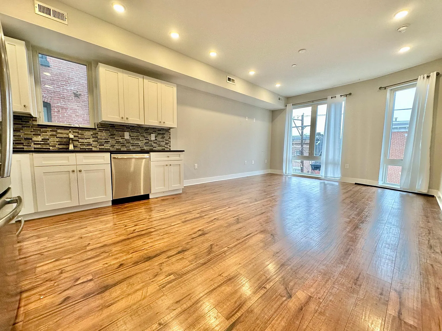 330 Cambridge St — Photo 3