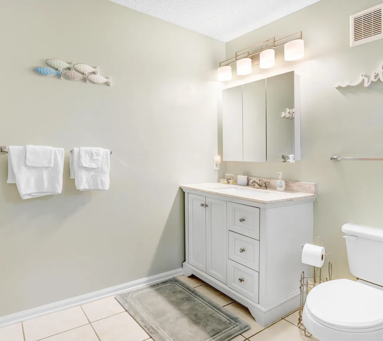 3 bed, 1350 sqft, $1,950 — Photo 2