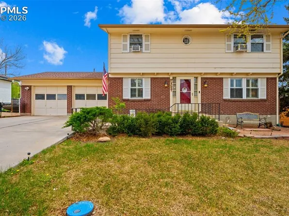 17 Clover Cir E, Colorado Springs, CO 80906