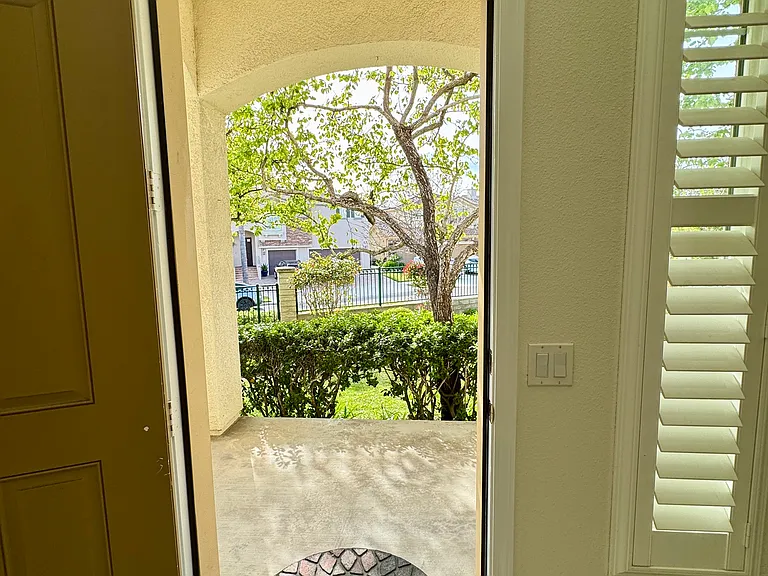 1331 Bayside Cir — Photo 9