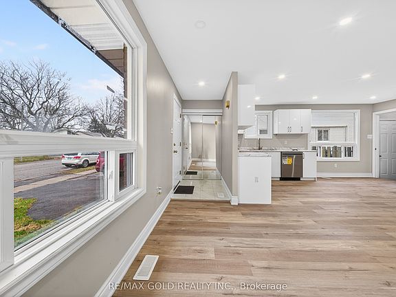 4th image of 19 Sulky Rd