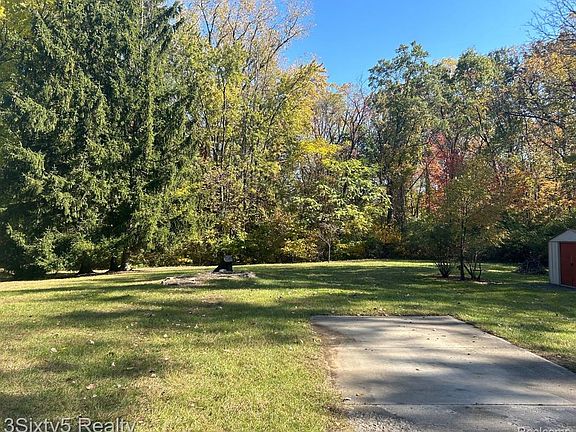 3rd image of 13649 Pardee Rd