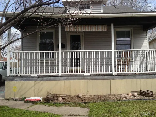 2415 Hodges Ave, Granite City, IL 62040