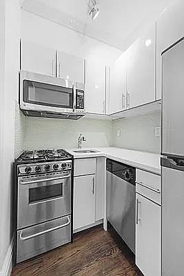 2nd image of 12 5th Ave APT 32