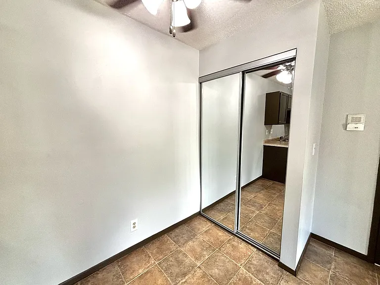Breckenridge Davenport Apartments — Photo 40