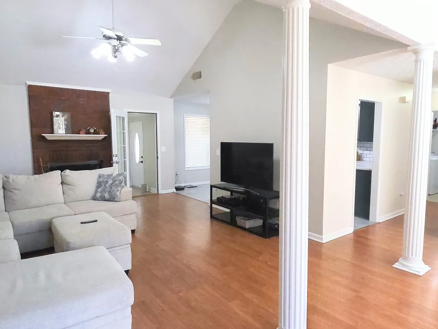 3 bed, 1722 sqft, $1,750 — Photo 2