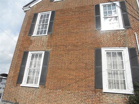 4th image of 111 E Fortune St