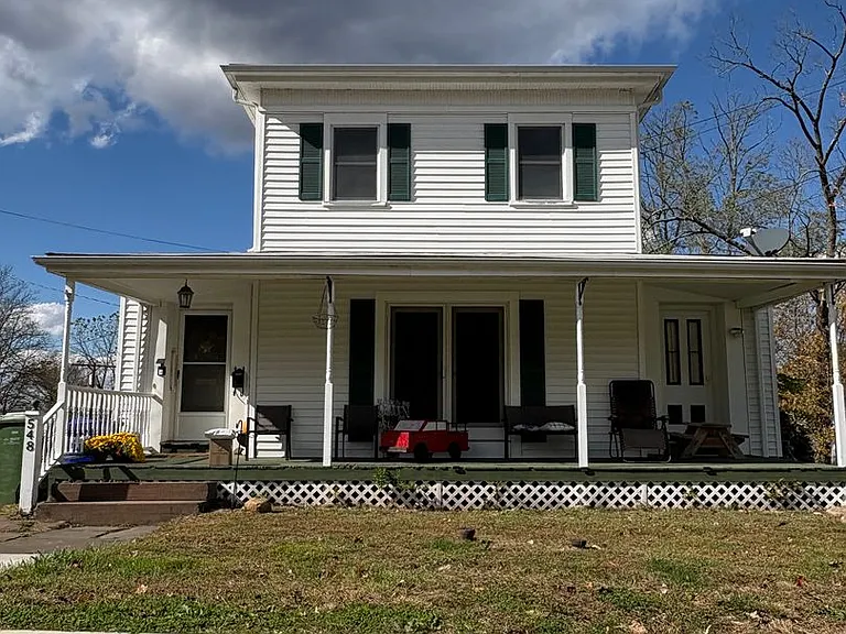 548 Main Street - Rainbow Pod — Photo 3