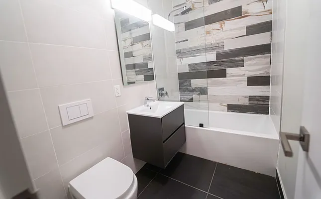 Rented by Manhattan Management LLC | media 49