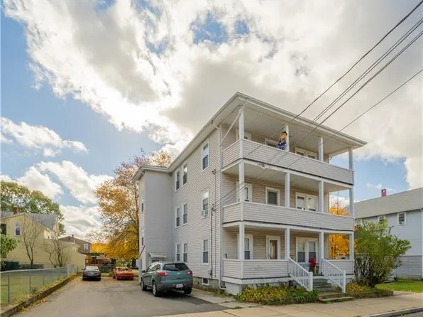 363 Logee St, Woonsocket, RI 02895