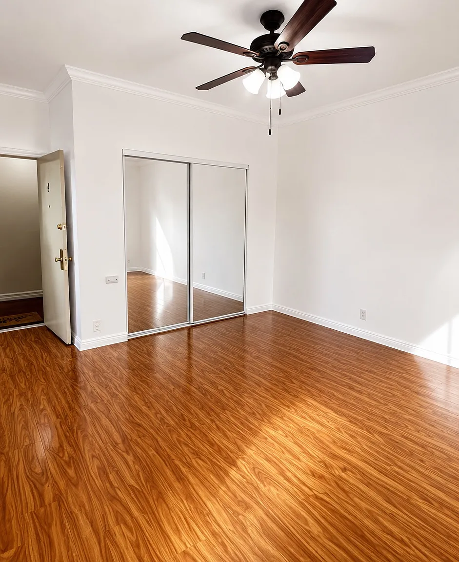 1414 N Hobart Blvd — Photo 1