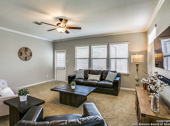 5th image of 8415 Cedar Mdws