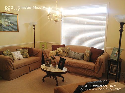 3rd image of 2031 Cribbs Mill Ln