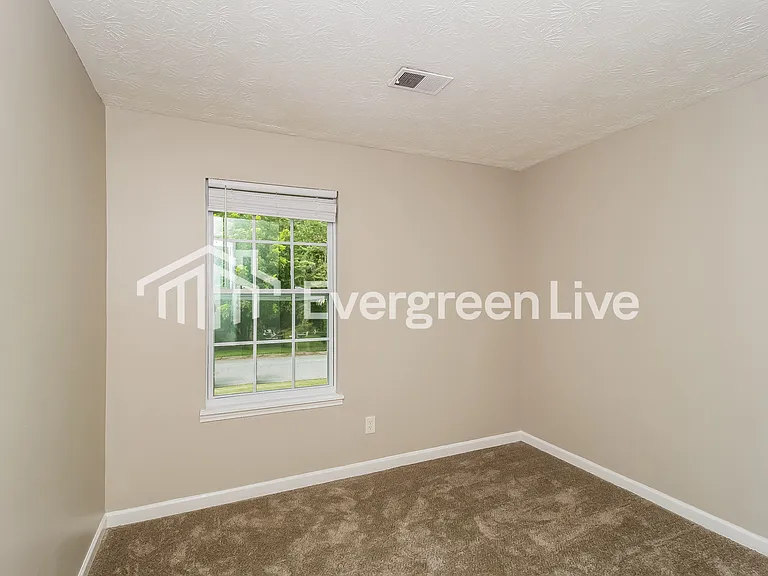 340 River Chase Dr — Photo 10