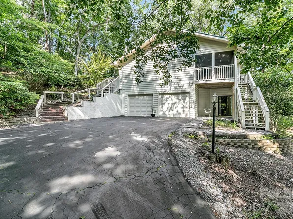 129 Melrose Ct, Lake Lure, NC 28746