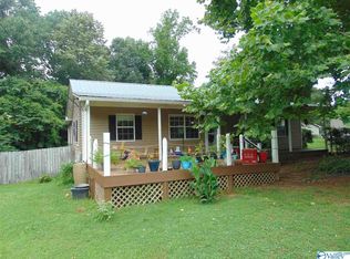 291 Edgehill Ln, Arab, AL 35016
