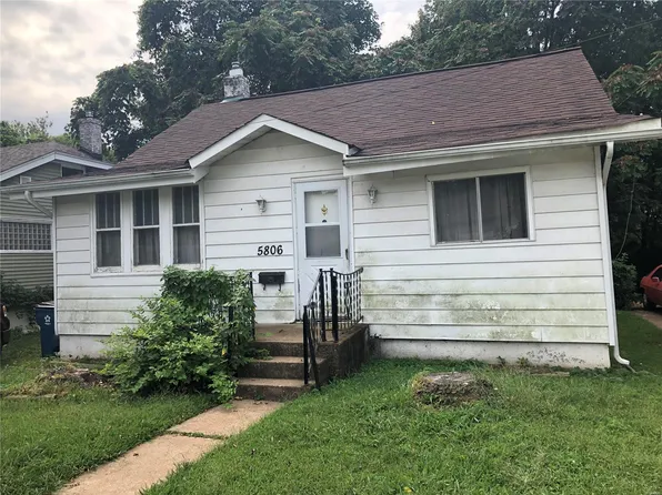 5806 Heege Rd, Saint Louis, MO 63123