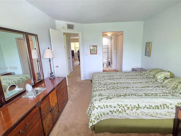 300 Layne Blvd #301 — Photo 9
