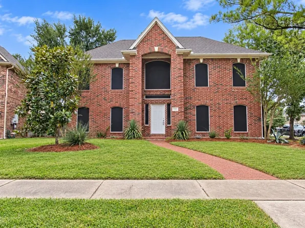 1503 Pine Ridge Ln, Pearland, TX 77581