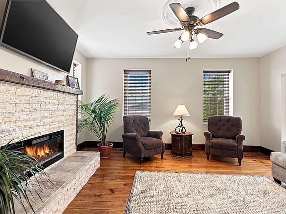 5th image of 41088 243rd St