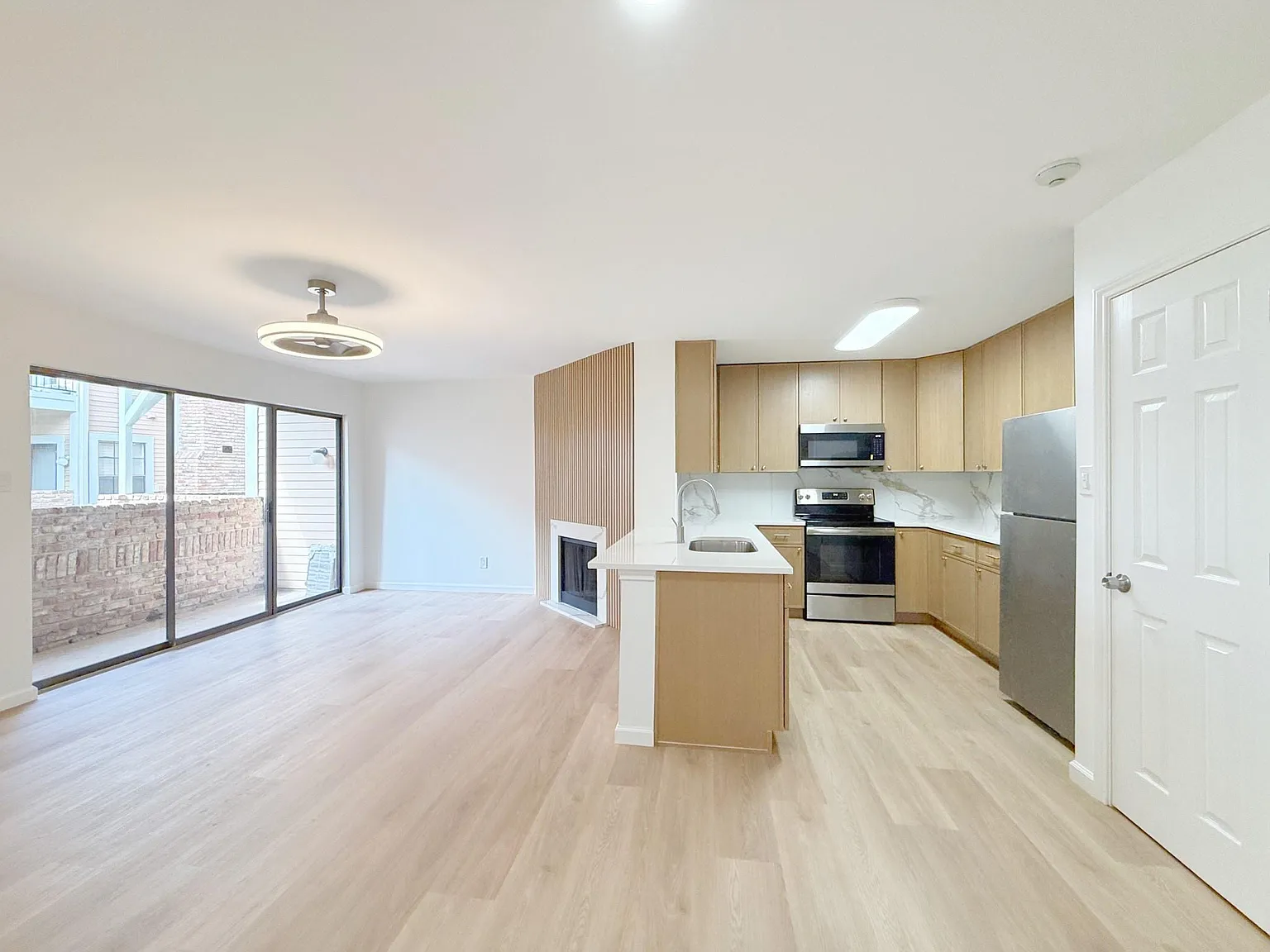 2 bed, 1.0 bath, 838 sqft, $1,650 — Photo 4
