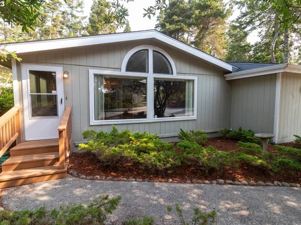 203 Munsel Creek Loop, Florence, OR 97439