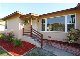 1035 Oak Dr, Vista, CA 92084