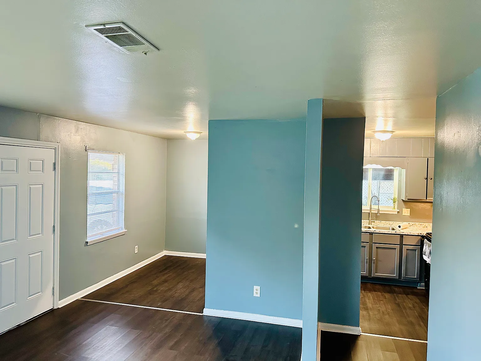 112 Vickie Dr — Photo 3