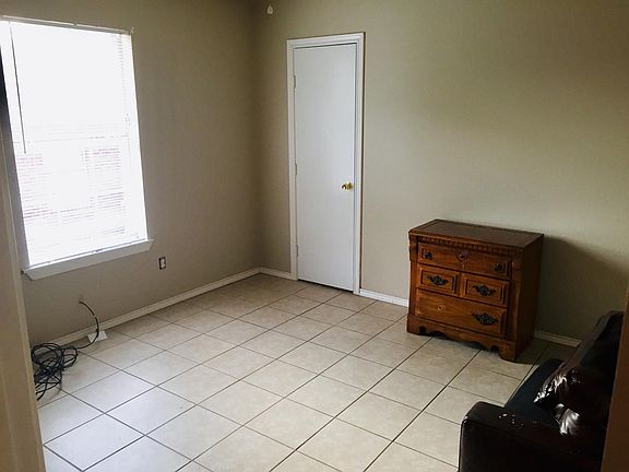 3rd image of 10834 Kiamichi Dr