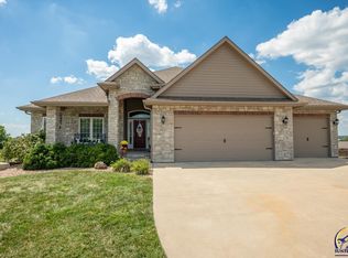 4819 NW Lin Ct, Topeka, KS 66618