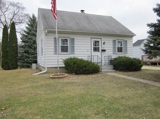 851 N 11th St, Rochelle, IL 61068