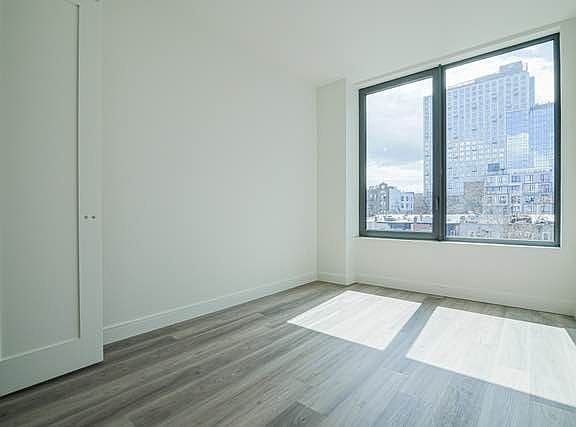 3rd image of 160 Clarkson Ave APT 2M