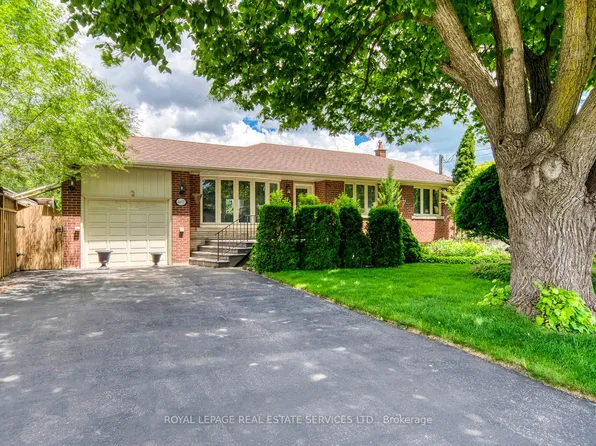 1607 Ewald Rd, Mississauga, ON L5G 4C4