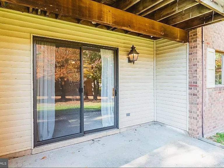 1002 Magnolia Woods Ct #C — Photo 7